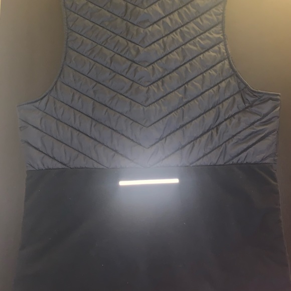 Nike Mens AeroLayer Vest - Picture 2 of 4